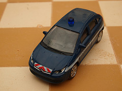 Voitures de police obsolètes et radars hors de prix&nbsp;: les mauvais choix budgétaires du gouvernement